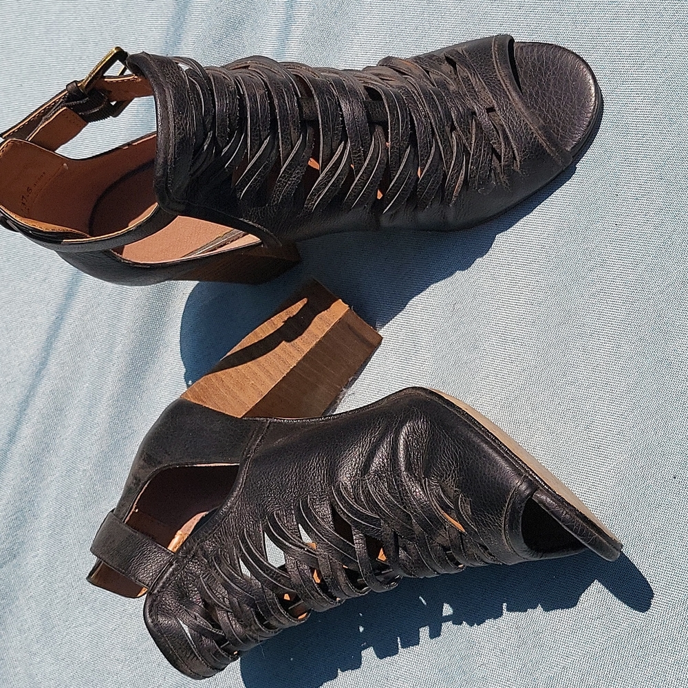 💀 Black Chinese Laundry Heels Size 7 US💀